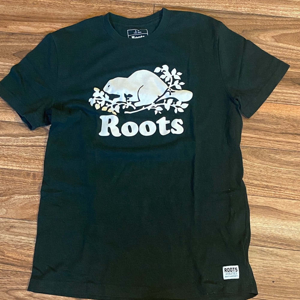 Roots Black T-Shirt with Beaver Graphic